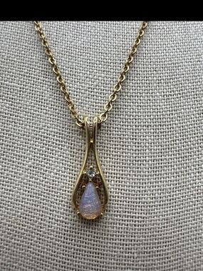 Vintage Avon Gold-Tone Teardrop Opal Pendant Necklace